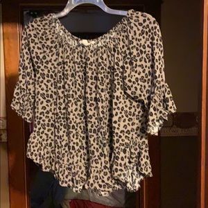 1x leopard print shirt